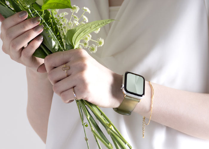 【Apple Watch Series 11/10/9/SE(第3/2/1世代)/8/7/6/5/4(40-42mm)/3/2/1(38mm)専用】salisty(サリスティ)クリアカラーバンド