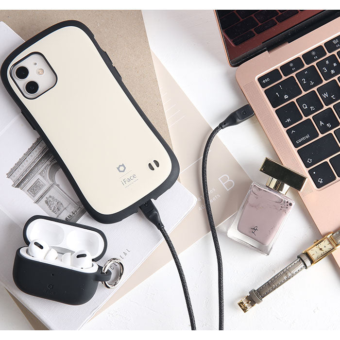 iPhone13 128gb SiMフリー iFaceケース、充電ケーブル付き iPhone13 128gb SiMフリー iFaceケース、充電ケーブル付き